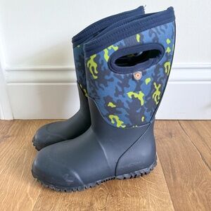 Bogs Kids Boots - Black and Blue Camo